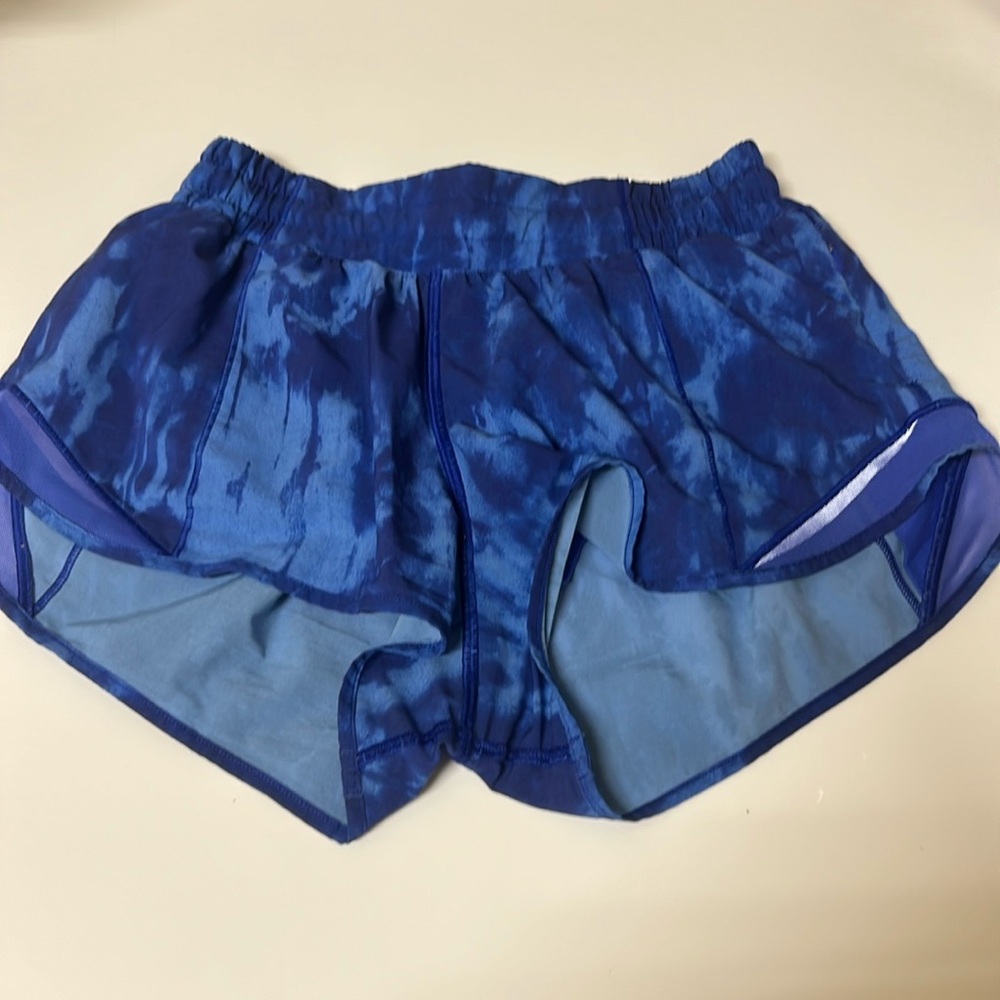 lululemon shorts, size 4